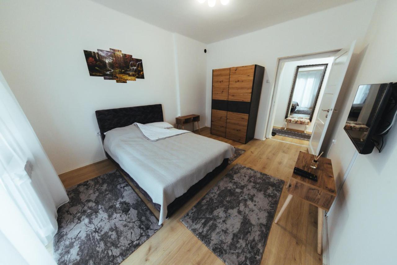 Sunny Apartment Kragujevac Esterno foto