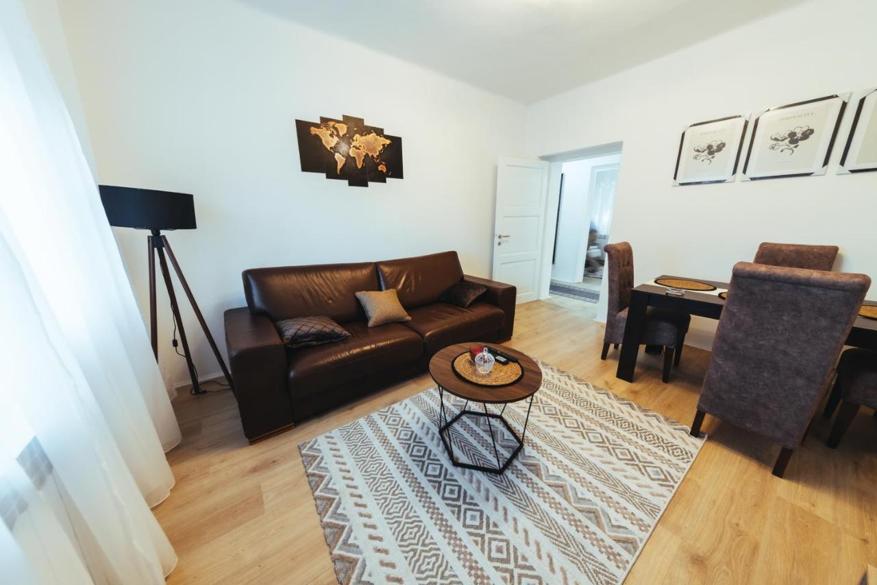 Sunny Apartment Kragujevac Esterno foto